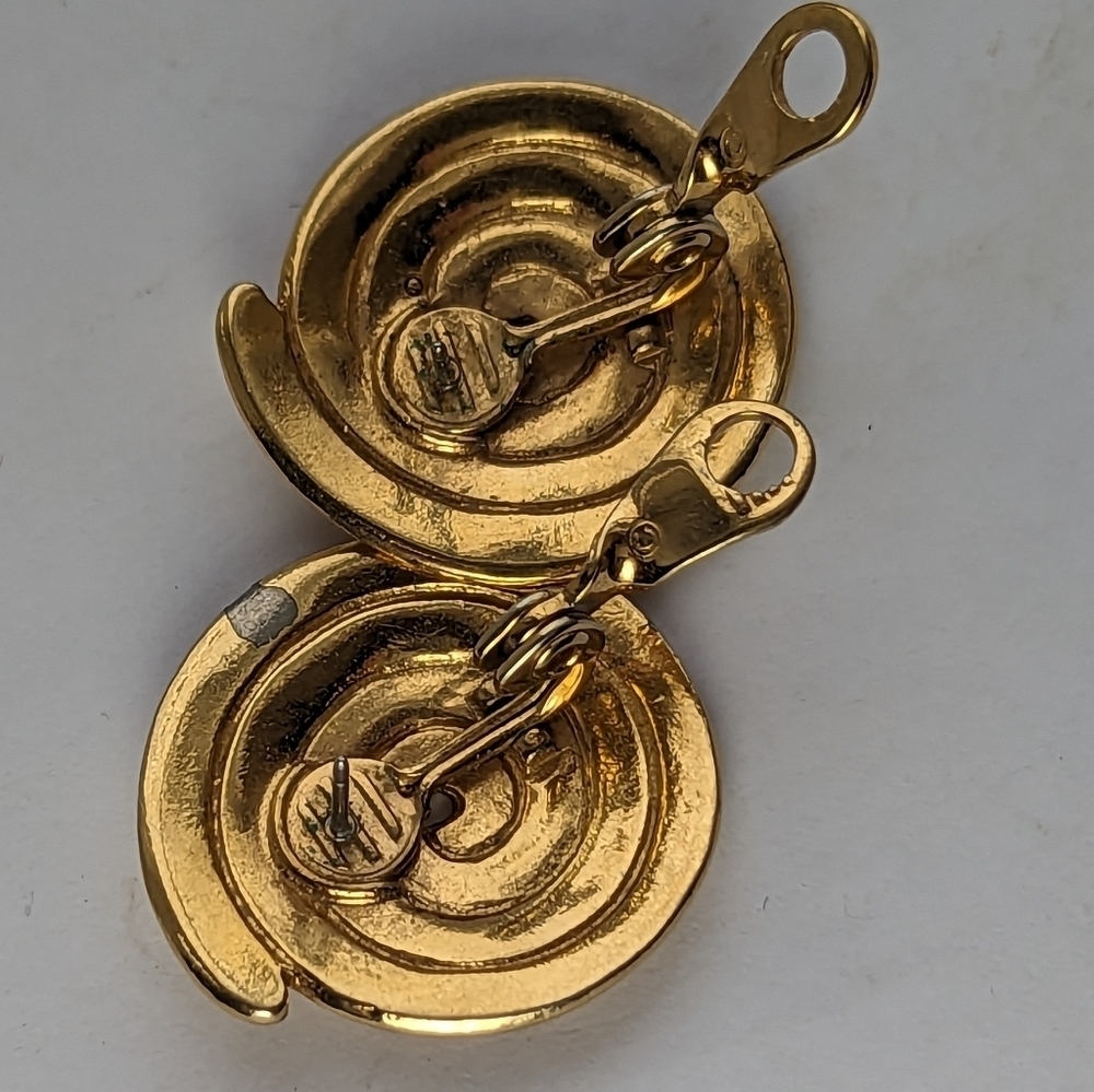 Monet Disk Earrings Signed Vintage Hammered 10kt gp gold toned coiled circular - Picture 4 of 11